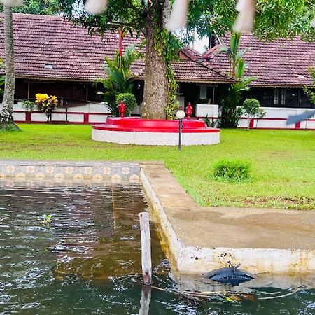 The Pamba Heritage Villa Champakulam Buitenkant foto