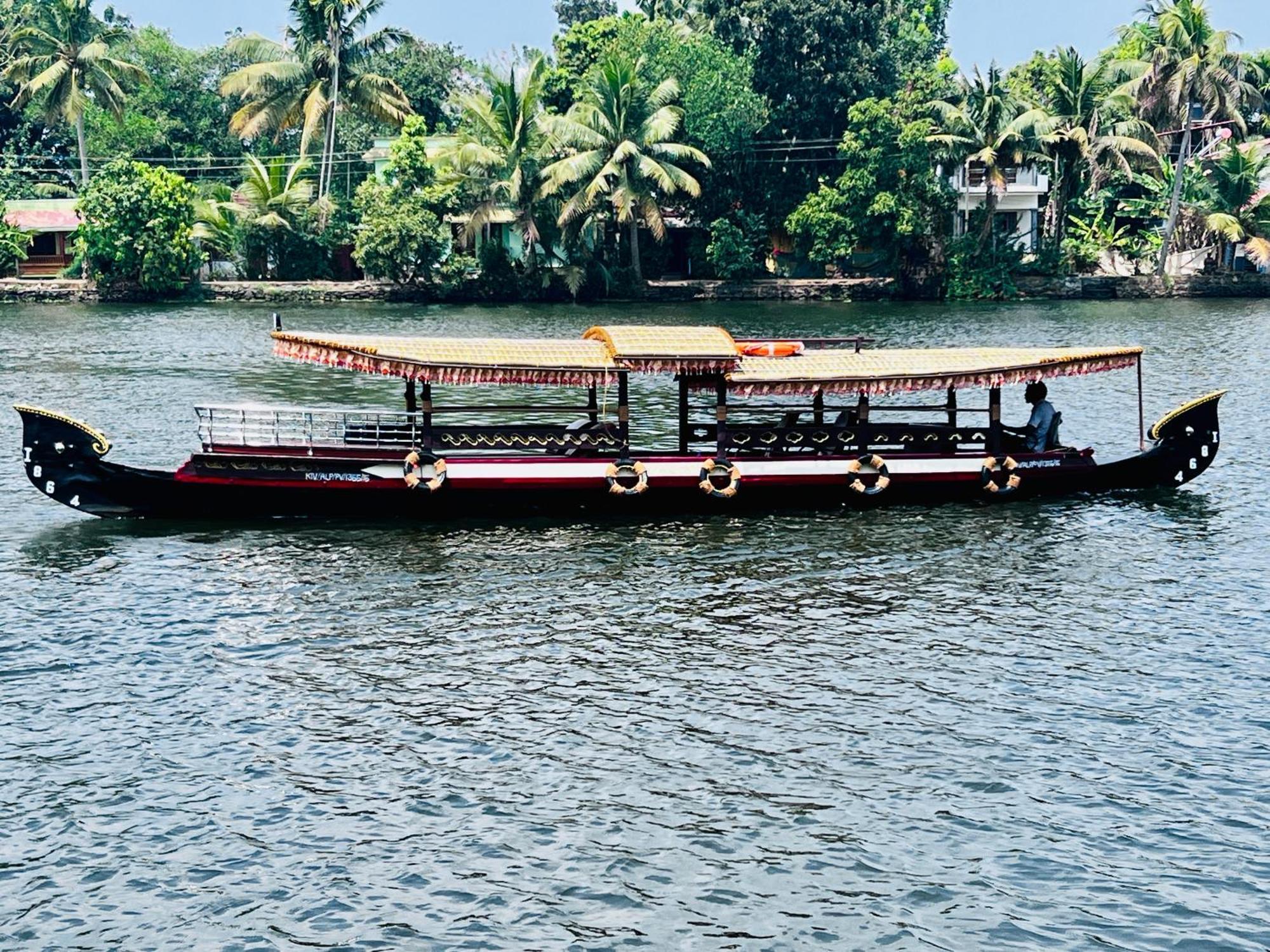 The Pamba Heritage Villa Champakulam Buitenkant foto