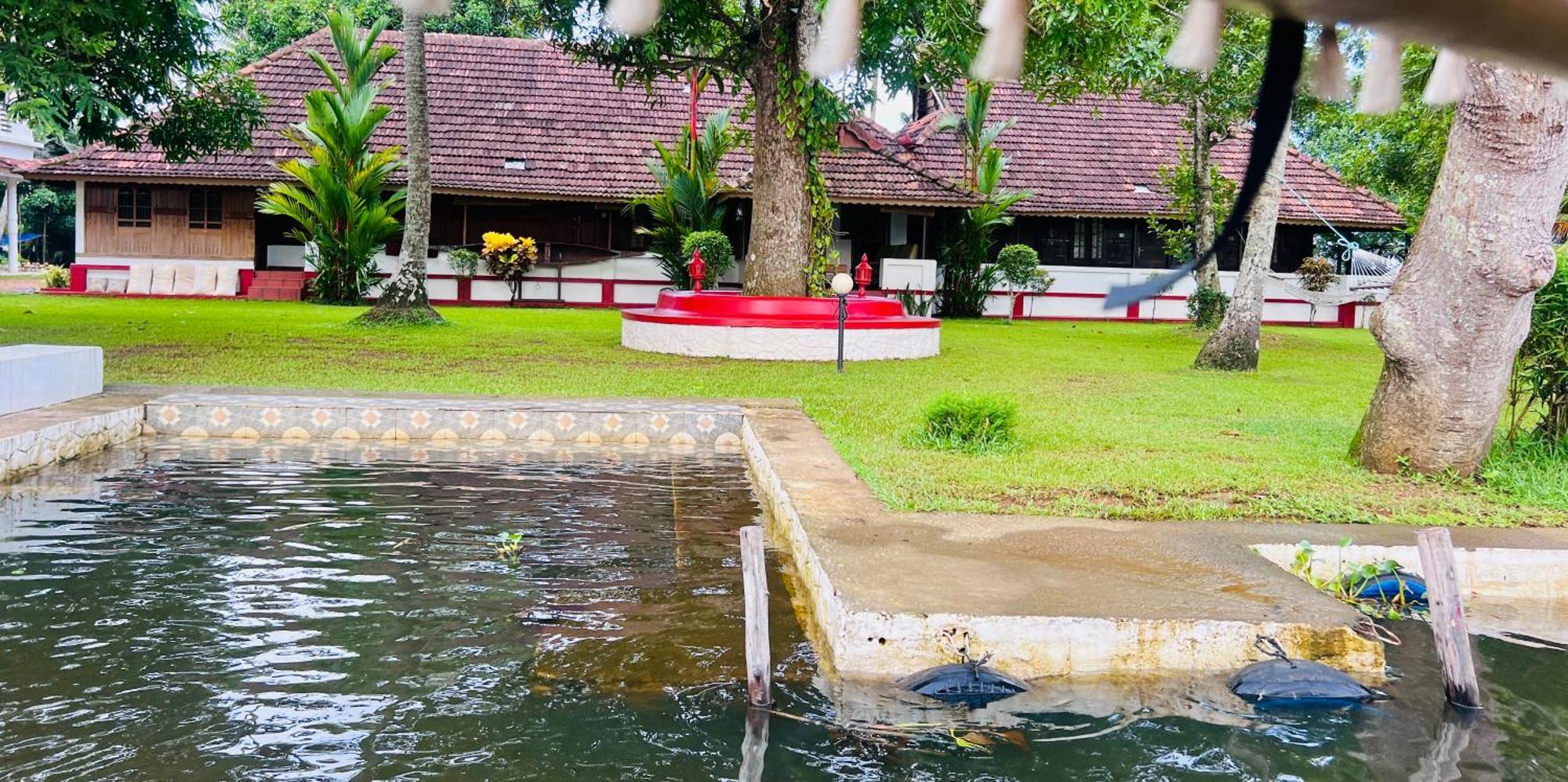The Pamba Heritage Villa Champakulam Buitenkant foto